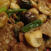 Beef Oyster Sauce · Sliced beef, mushrooms and scallion sauteed in a mild flavorful oyster sauce.