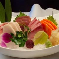 Feng Sashimi Dinner · Eighteen pieces of sashimi (chef's choice)