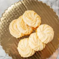Plain Macaroon · This is 1 lb. of Mike’s Pastry’s legendary Plain Macaroons. Each order includes approximatel...