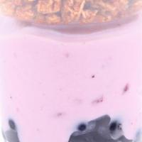 Blueberry Yogurt, Blueberries & Granola Parfait · 