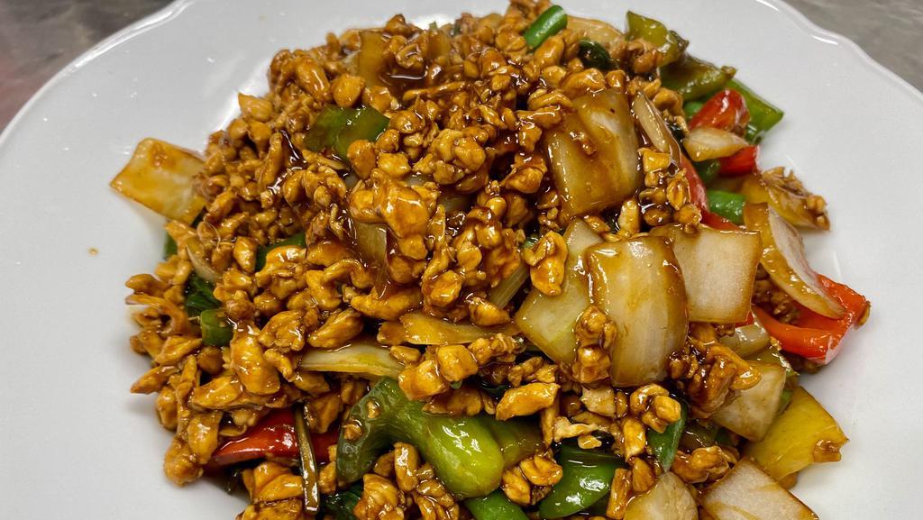 Thai Kra Pao* · Diced bell peppers, onions, string beans, basil leaves, Thai chili sauce (only available chicken, pork, or beef)