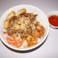 Vermicelli Noodle Combo · Pork, shrimp, egg roll.