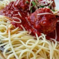 Spaghetti · With marinara sauce and garlic bread included.
