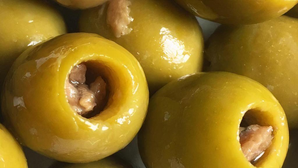 Aceitunas Rellenas De Anchoa · Olives stuffed with anchovy.