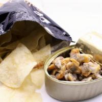 Berberechos + Patatas Fritas · Cockles + Potato Chips