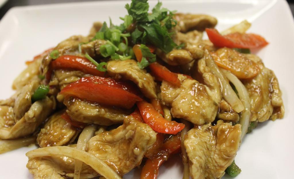 Chicken Lemon Grass · Spicy. Sautéed chicken breast with bell peppers, onions, and Vietnamese lemon grass sauce. Served sizzling with steamed jasmine rice or vermicelli.