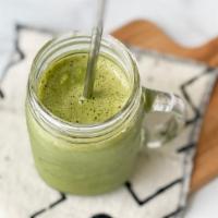 Green · Baby spinach, banana, almond butter, hemp protein powder, & almond milk