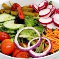 Garden Bowl · baby spring mix, cucumber, heirloom tomatoes, carrots, fire roasted pepper, onion, radish, p...