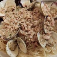 Linguine In White Clam Sauce · Served with Littleneck clams.