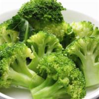 Steamed Broccolis · Cooked using moist heat.