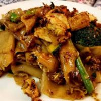 Drunken Noodle · Spicy. Stir fried fresh noodles with bell peppers and basil leaves.