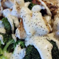 Chicken Broccoli Pasta · Available with alfredo sauce or garlic butter sauce.