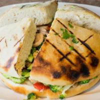 Panino Vegetale · Vegetarians delight; spinach, sun-dried tomatoes, broccoli, fresh tomatoes, and mushrooms.