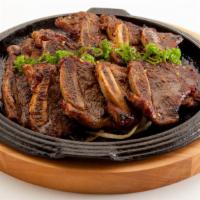 La Galbi · Marinated beef ribs in a special house sauce.