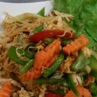 Mee Pad · Choice of meat stir-fried with egg noodles, scallions, carrots, celery, bell peppers, and mu...