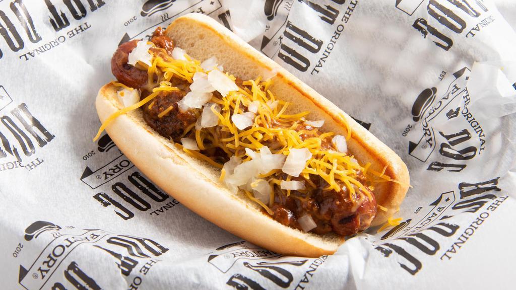 Detroit Coney · Beef hot dog topped with factory chili shredded cheese and chopped onions.