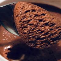 Chocolate Mousse · Mousse de Chocolate