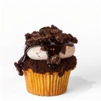 Cookies & Cream Supreme · Vanilla oreo cake dipped in chocolate ganache and crushed oreos, oreo cream filling, vanilla...