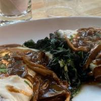 Veal Picatta  · sundried tomatoes, sautéed spinach, capers, 
lemon white wine