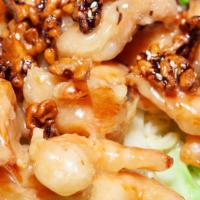 Walnut Shrimp · Shrimp with honey roasted walnut in house special sauce.