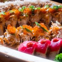 Sushi Boat (L) · 10 pcs sushi, 20 pcs sashimi, 3 kinds of eel.