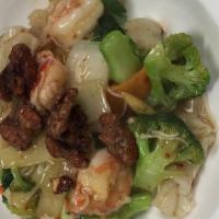 Spicy Cha-Cha-Cha (Large) · Hot. Scallop, shrimp and lobster sauteed with broccoli, celery, mushroom, snow peas and waln...