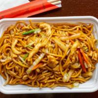 Chicken Lo Mein · Little Basil Asian Kitchen 好味屋 favorite: Soft noodle.