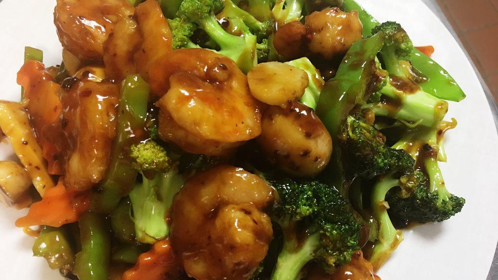 Hunan Shrimp · Spicy. Served with white rice. Hot and spicy.