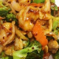 Chicken & Shrimp With Garlic Sauce · Spicy. Chicken and shrimp sauteed with fresh mushrooms, sweet peppers and bamboo shoots in a...