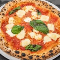 Frescarita (Margherita Pizza) · Organic tomato sauce, fresh mozzarella cheese, fresh basil and olive oil.
