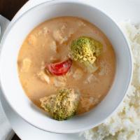 Panang Curry · Thai curry with chili paste, and coconut milk and peanut sauce. Topped with broccoli.