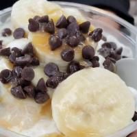 Chocolate Banana  · Low-Fat Vanilla Yogurt with Fresh Banana & Chocolate Chips.