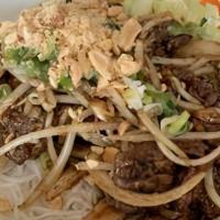 Lemongrass Vermicelli · Wok in special lemongrass sauce, bean sprouts, onion & fried onions served over vermicelli n...