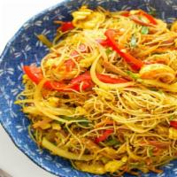 Singapore Noodles(Large) · Skinny noodles, shrimp, chicken and beef.with curry