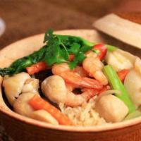 Rice In Clay Pot With Seafoods Or Chicken / Cơm Tay Cầm · 
