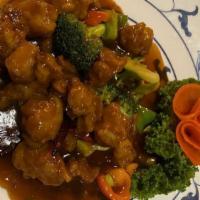 The General Tso Chicken · Spicy. Dark meat chicken lightly battered broccoli, bell peppers in a hot & spicy sauce. Shr...