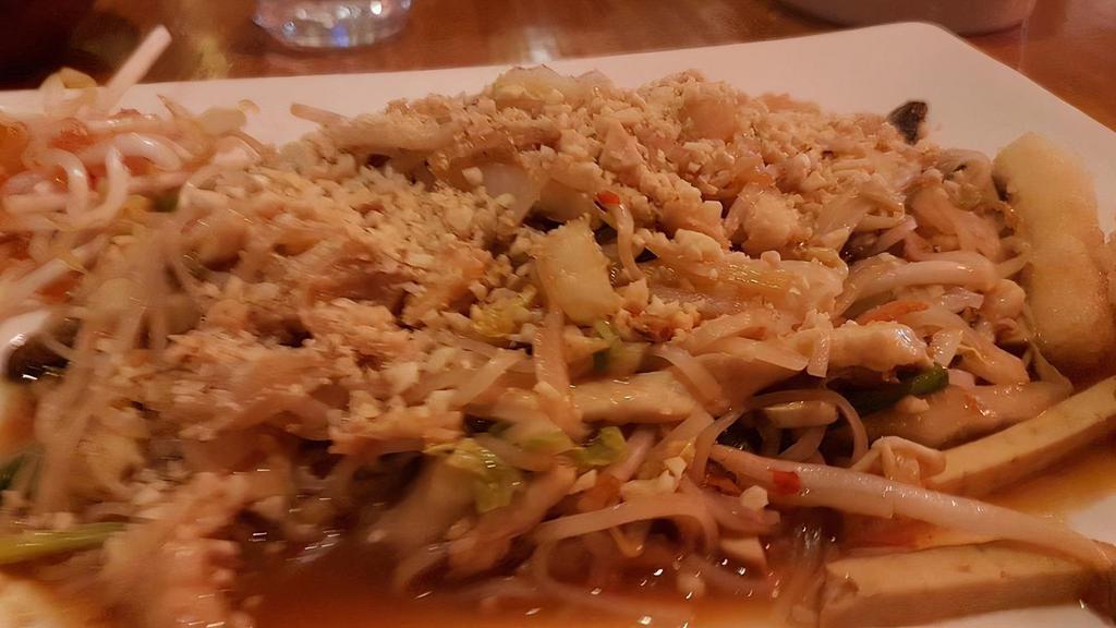Pad Thai · Rice noodle, fermented shrimp sauce, crushed peanut.