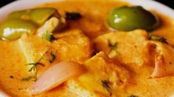 Paneer Tikka Masala · Favorite. Homemade cottage cheese cubes cooked in clay oven with green peppers and onions in...