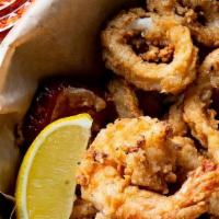 Fritto Misto  · crispy calamari, shrimp, cherry peppers, zucchini served with a lemon aioli sauce