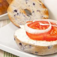 Onion Bagel With Cream Cheese · 
