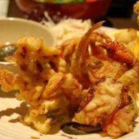 Soft Shell Crab Tempura · Deep fried soft shell crab with glaze sauce.