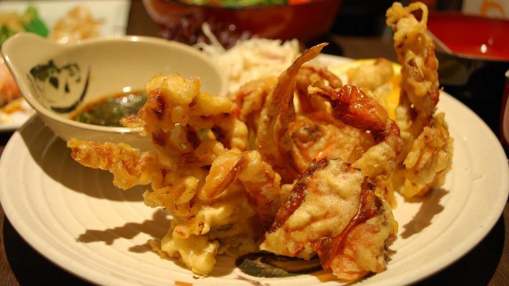 Soft Shell Crab Tempura · Deep fried soft shell crab with glaze sauce.