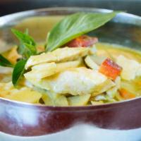Green Curry · Bamboo shoot, string bean, bell pepper, basil, carrot and coconut milk.
