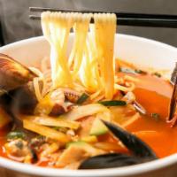 Jjam Pong · Spicy seafood and veggie soup with noodles.