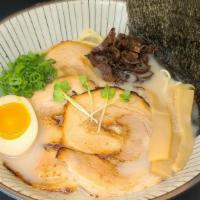 👍 Zuru Tonkotsu Ramen · Zuru’s original 18-hour Tonkotsu broth flavored with Okinawa sea salt. Thin straight noodle,...
