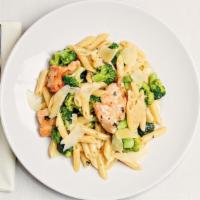 Chicken, Broccoli & Ziti · Served with your choice of garlic oil wine sauce or alfredo sauce.