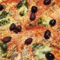 Napoli · Tomato sauce,mozz,anchovies, oregano, and olives.