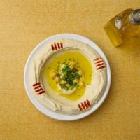 Hummus · Hummus recipe with canned chickpeas, garlic, tahini and olive oil. With easy.