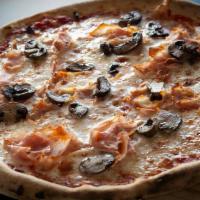 Cotto E Funghi · San Marzano ground tomato, mozzarella cheese, Parma's ham, mushrooms