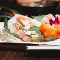 Sushi & Sashimi Combo · Assorted five pieces sushi, and sashimi and spicy tuna roll.